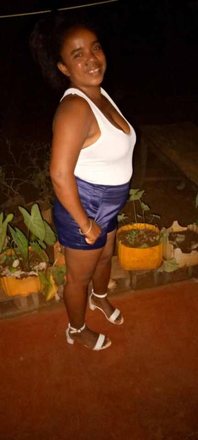 Elodie 41 ans Antsiranana Madagascar