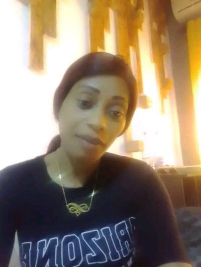 Lynn 40 ans Libreville  Gabon