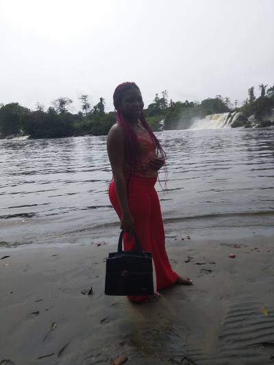 Vanessa 26 ans Douala  Cameroun