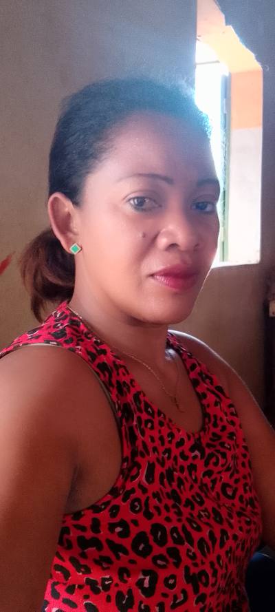 Maristine 40 ans Diego Suarez  Madagascar