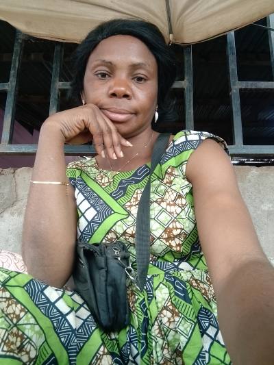 Monique 41 years Yaoundé  Cameroun