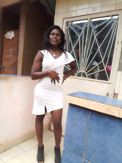 Flore 38 ans Centre  Cameroun