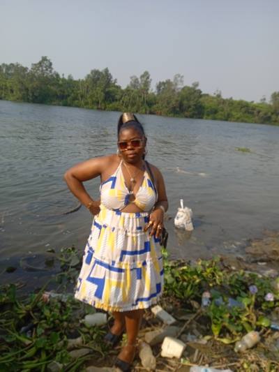 Nadine 37 ans Yaoundé  Cameroun