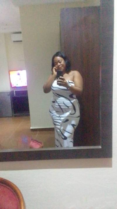 Maeva 29 ans Akanda Gabon