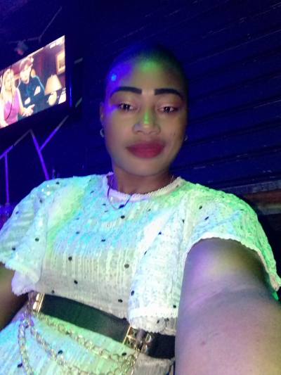 Agnes 36 years Douala Cameroon