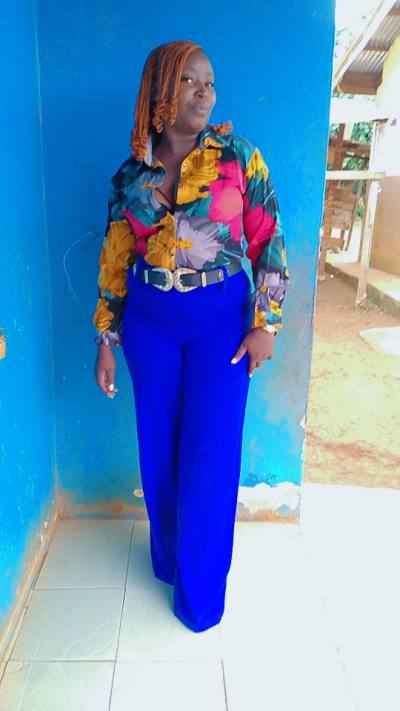 Yolande 35 Jahre Yaoundé  Kamerun