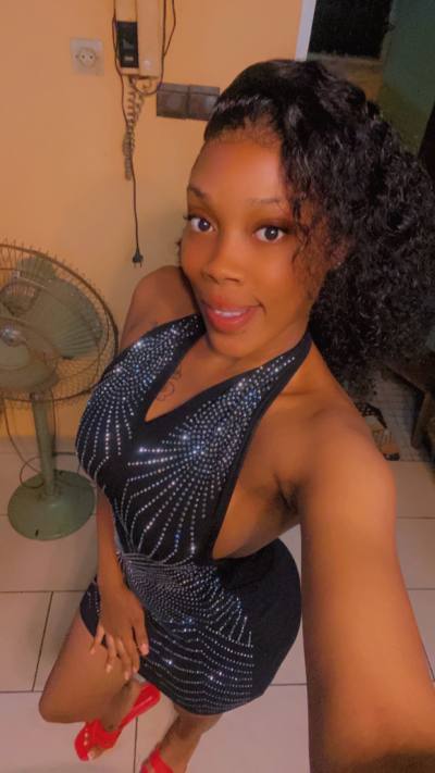 Milena 25 ans Douala  Cameroun