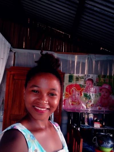 Tazia 18 ans Ambanja  Madagascar