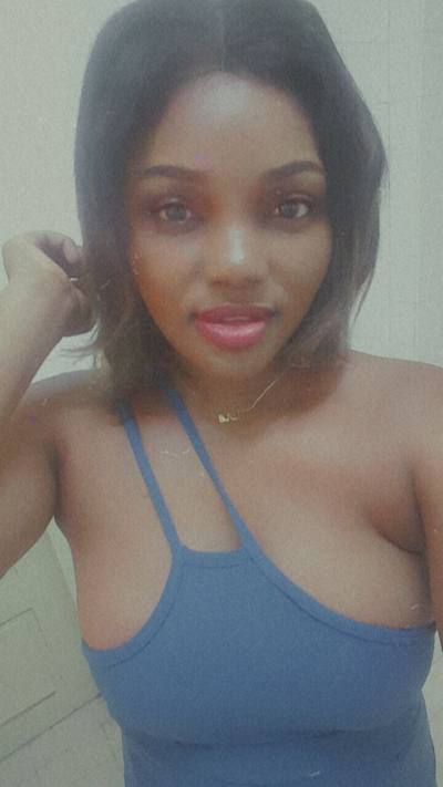 Estelle 31 ans Littoral Cameroun