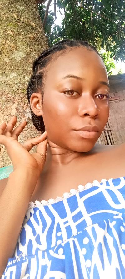 Thérèse 25 ans Yaoundé  Cameroun