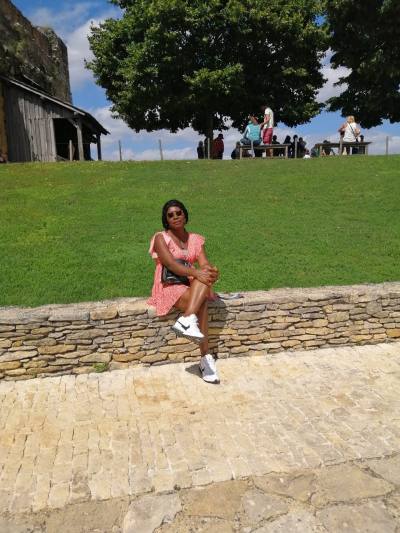 Laurentine 29 ans Yaoundé  Cameroun