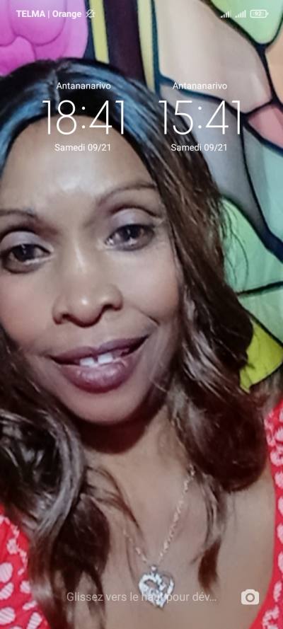 Angele 18 ans Tananarive  Madagascar