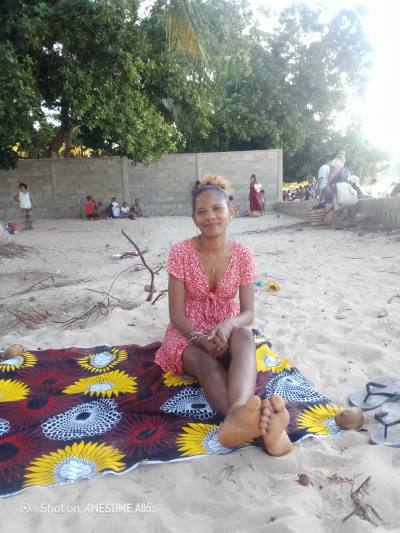 Ursulla 32 ans Nosy Bé Elle Ville  Madagascar