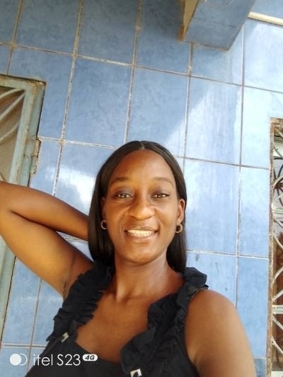 Ulla 37 ans Douala  Cameroun