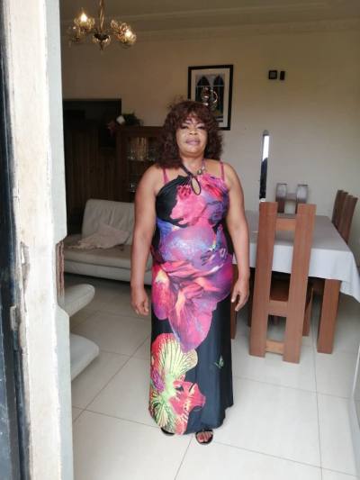 Guilaine 49 Jahre Yaoundé5 Kamerun