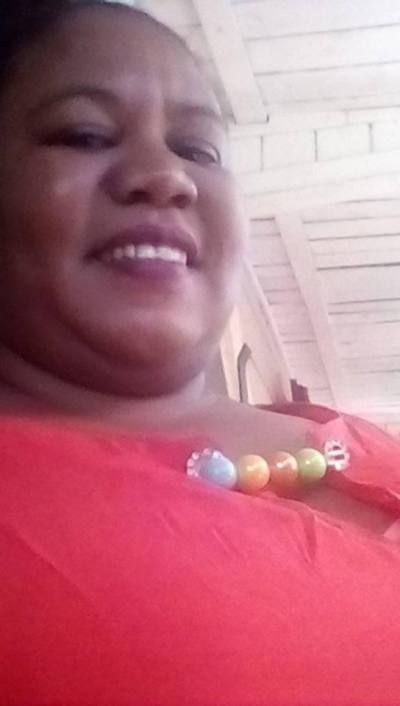 Caroline 46 ans Toamasina Madagascar