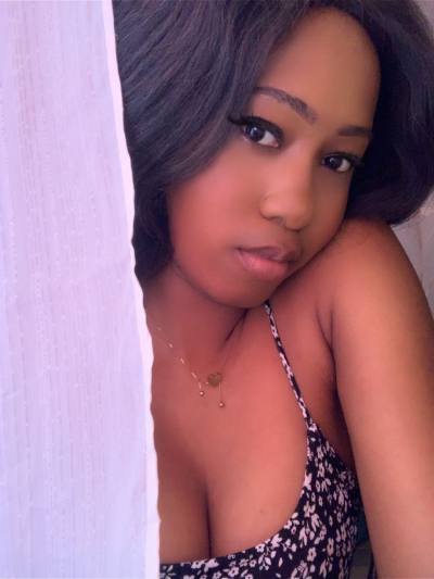 Maude 26 ans Centre Cameroun