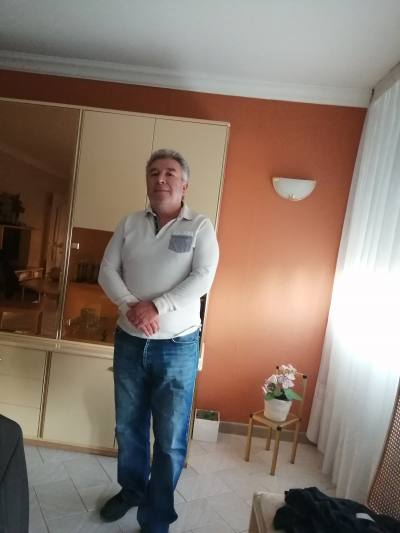 Dany 59 ans Villeurbanne France