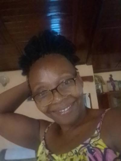 Ghestine 43 ans Yaoundé Cameroun