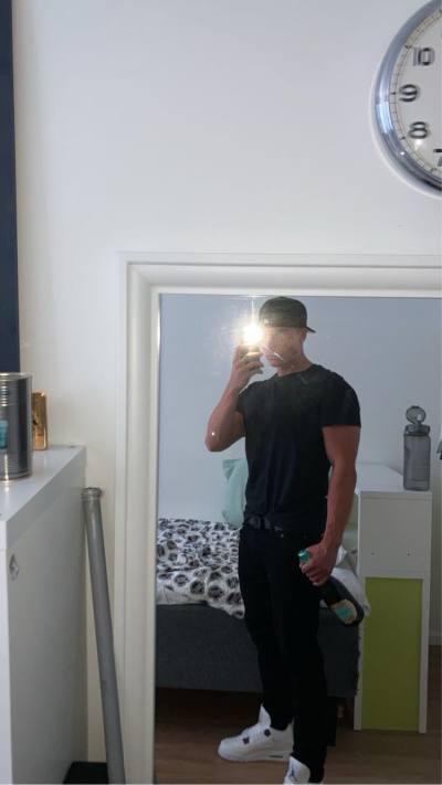 Sam 19 ans Espoo Finlande