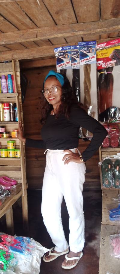 Letitia 41 ans Tamatave Madagascar