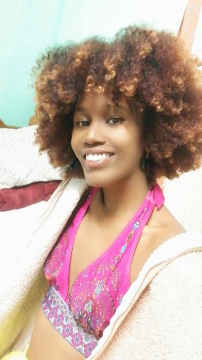 Hasina 24 ans Antananarivo  Madagascar