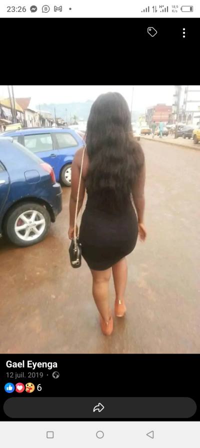 Carine 28 ans Centre  Cameroun