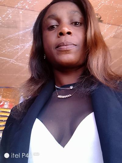 Marie 42 ans Yaoundé Cameroun