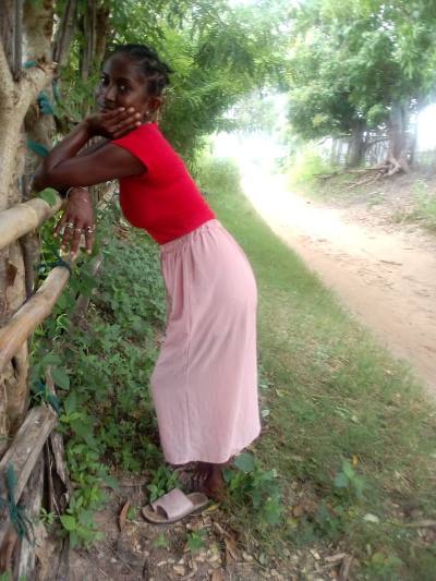 Eliette 33 ans Vohemar Madagascar