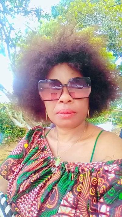 Andrea 39 ans Douala Cameroun