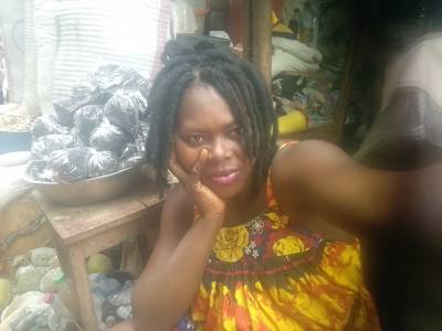 Blanche 29 years Centre Cameroun