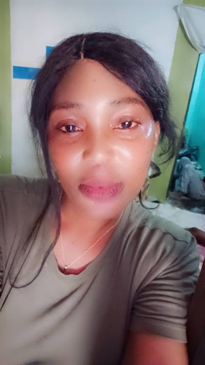 Prisca 34 ans Abobo Côte d'Ivoire