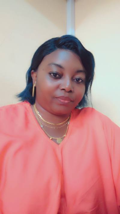 Bertille 33 ans Ébolowa  Cameroun