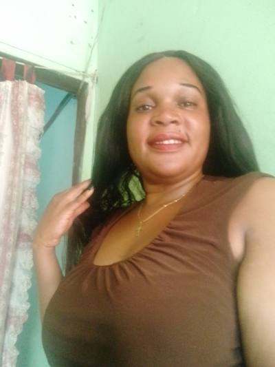 Anastasie 37 years Yaoundé Cameroon