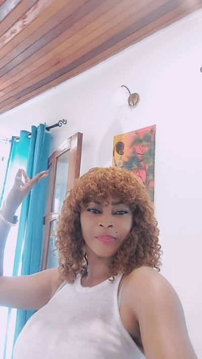 Kendra 35 ans Yaoundé  Cameroun