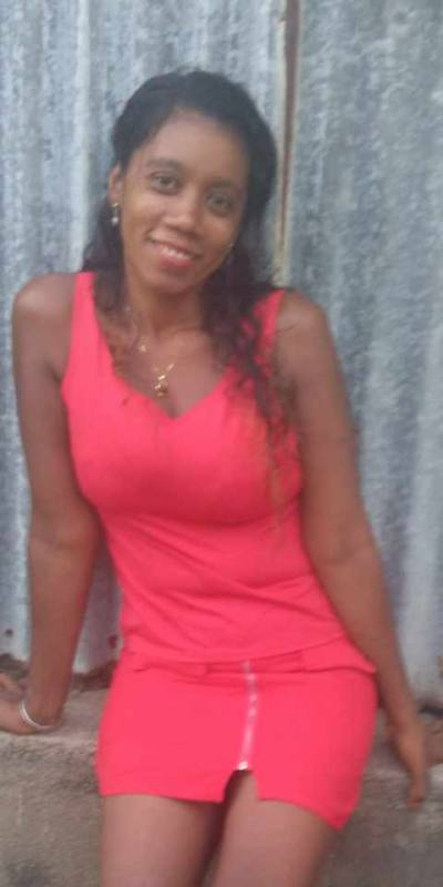 Elina 35 ans  Vohemar  Madagascar