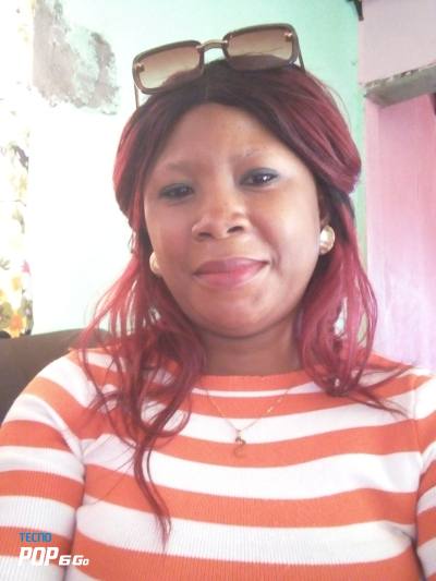 Marie 35 ans Yaoundé  Cameroun