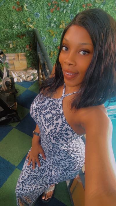 Milena 25 ans Douala  Cameroun