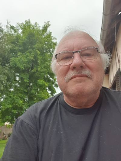 Alain 74 ans Acquigny France