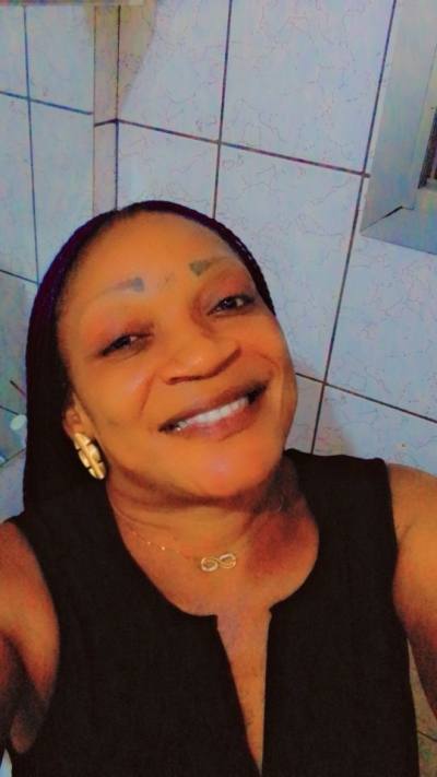 Cathy 45 ans Camerounaise  Cameroun