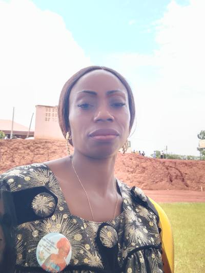 Arlette 42 Jahre Yaoundé  Kamerun