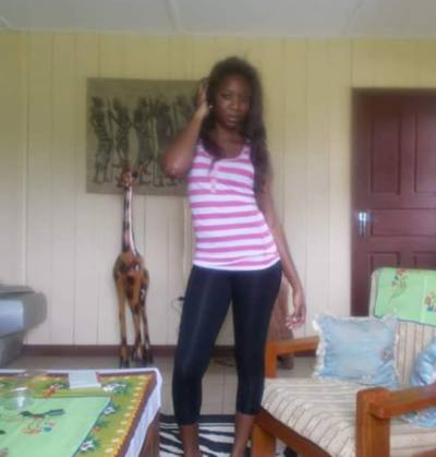 Coumba 32 ans Libreville  Gabon