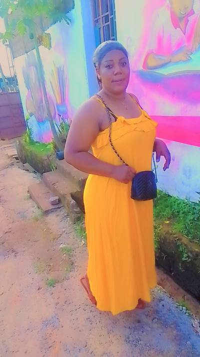 Nadine 37 years Mbamoice Cameroon