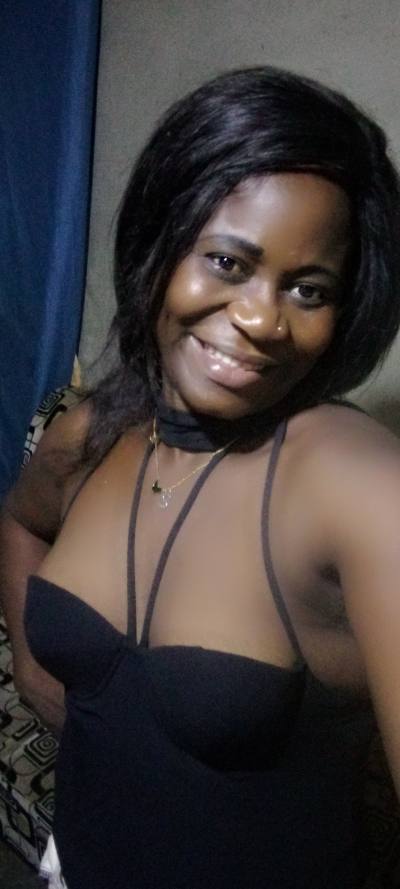 Mireille 43 ans Douala Cameroun