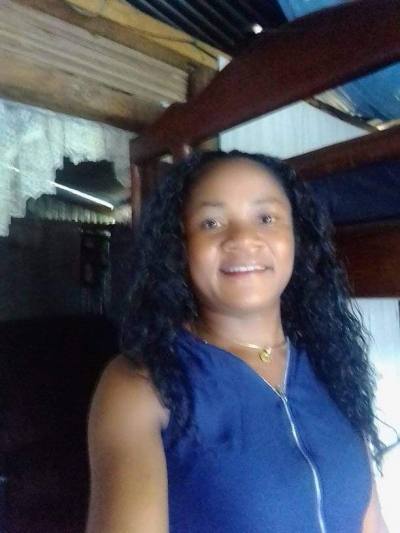 Henriette 43 ans Antalaha Madagascar