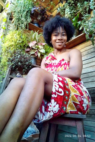 Marie 33 ans Sambava Madagascar