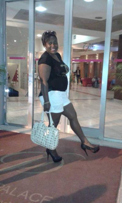 Larissa 37 ans Mfoundi Cameroun