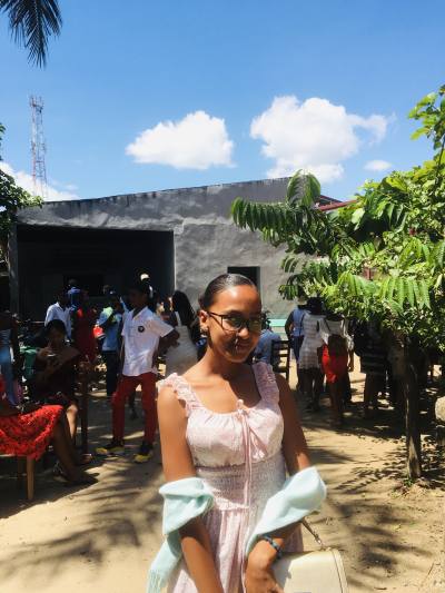 Arminah 21 ans Sambava Madagascar