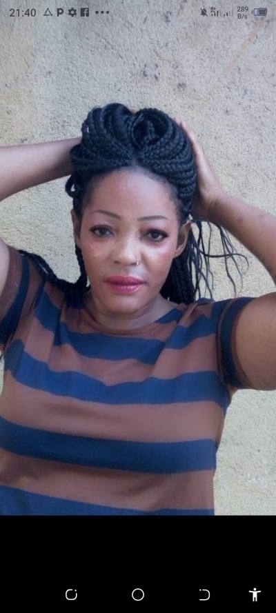 Florence 52 ans Yaoundé Cameroun