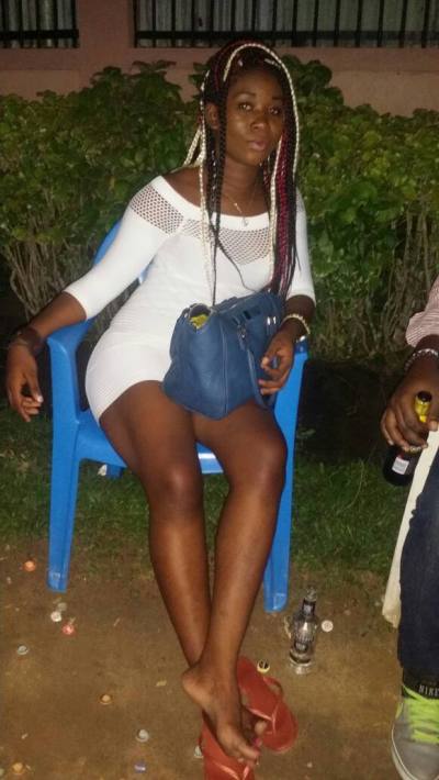 Mimi 31 ans Douala  Cameroun